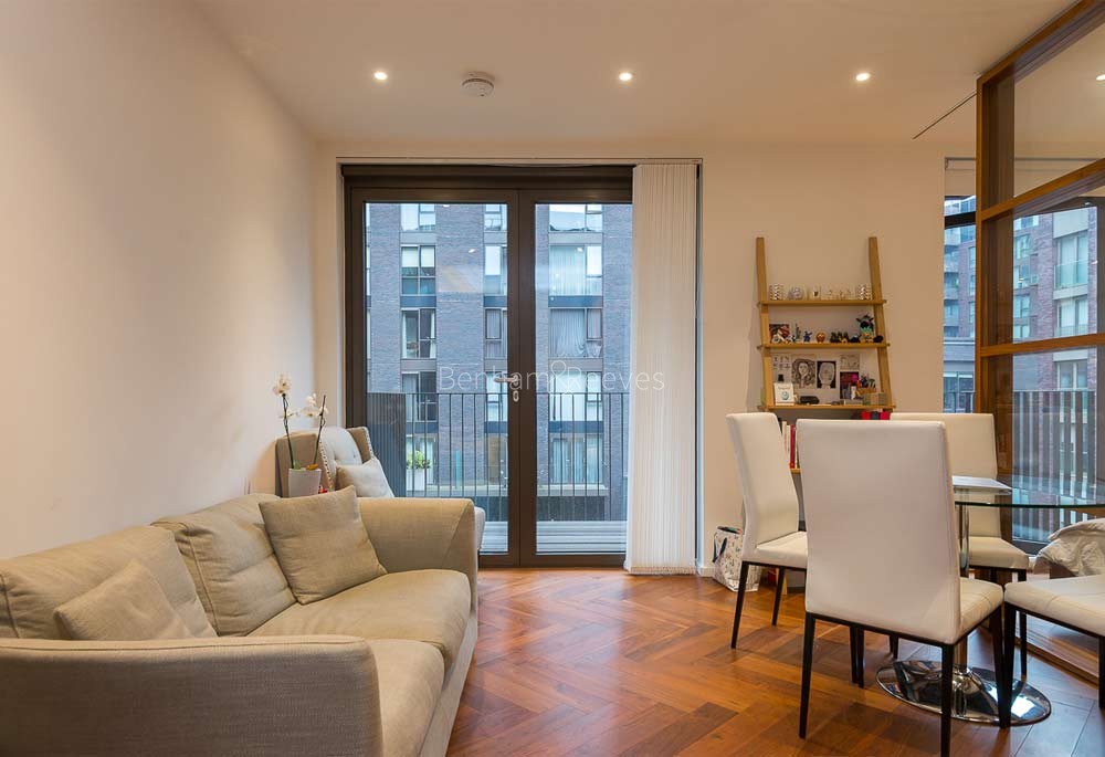 Reception view of Embassy Gardens Image 2