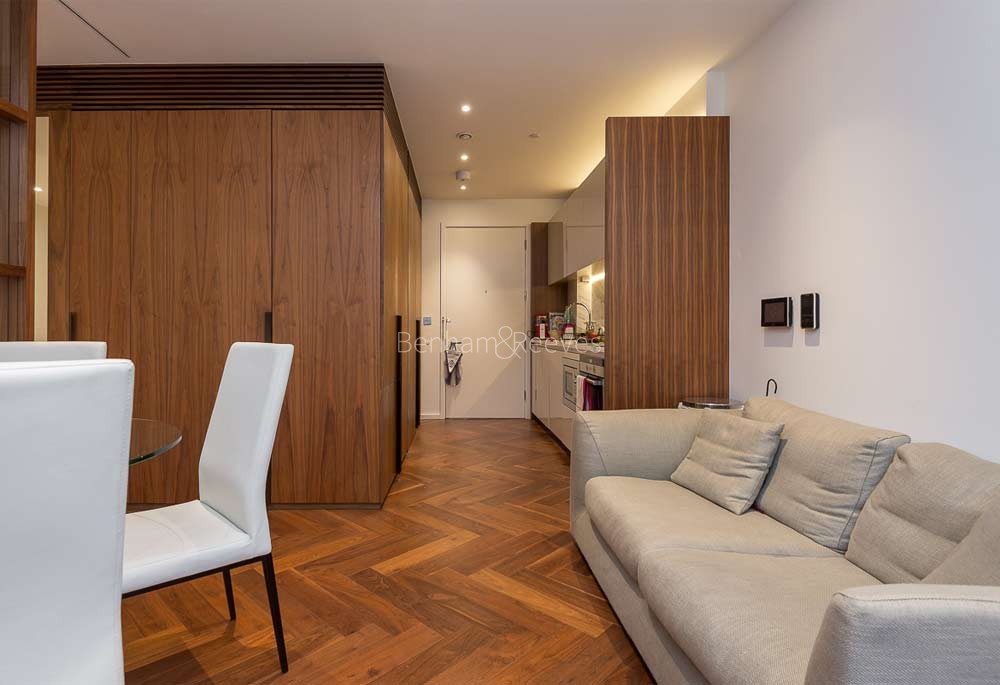 Reception view of Embassy Gardens Image 1