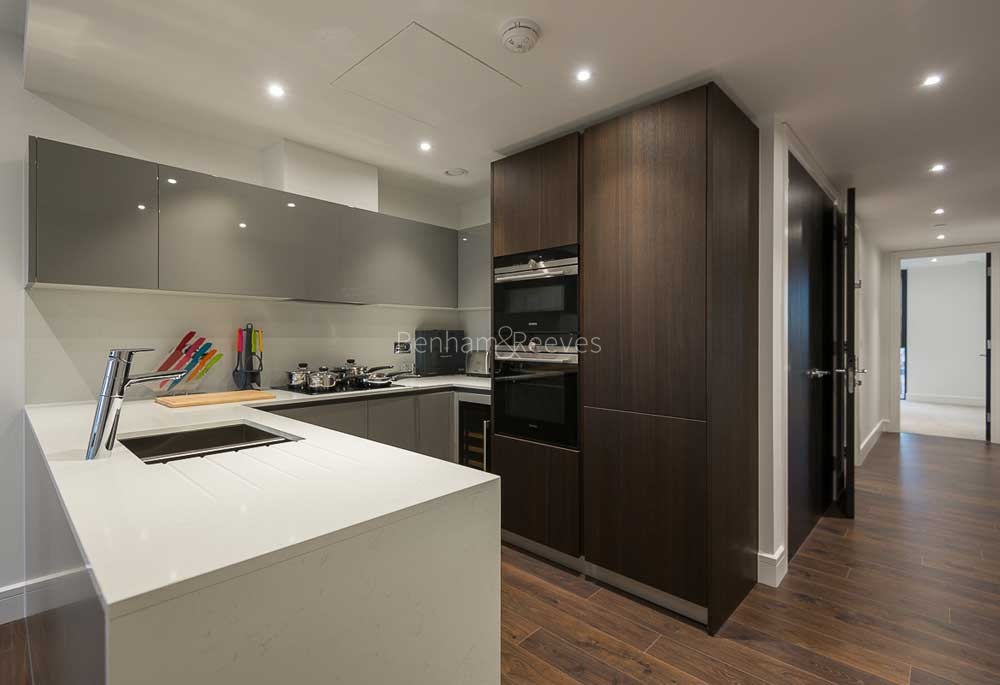 Kitchen view of Goodman's Fields Image 1