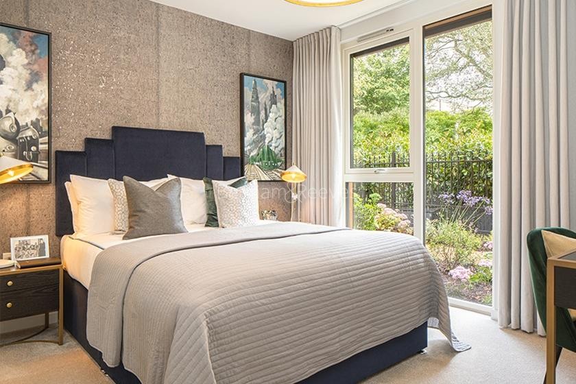 Bedroom view of Hayes Village Image 1