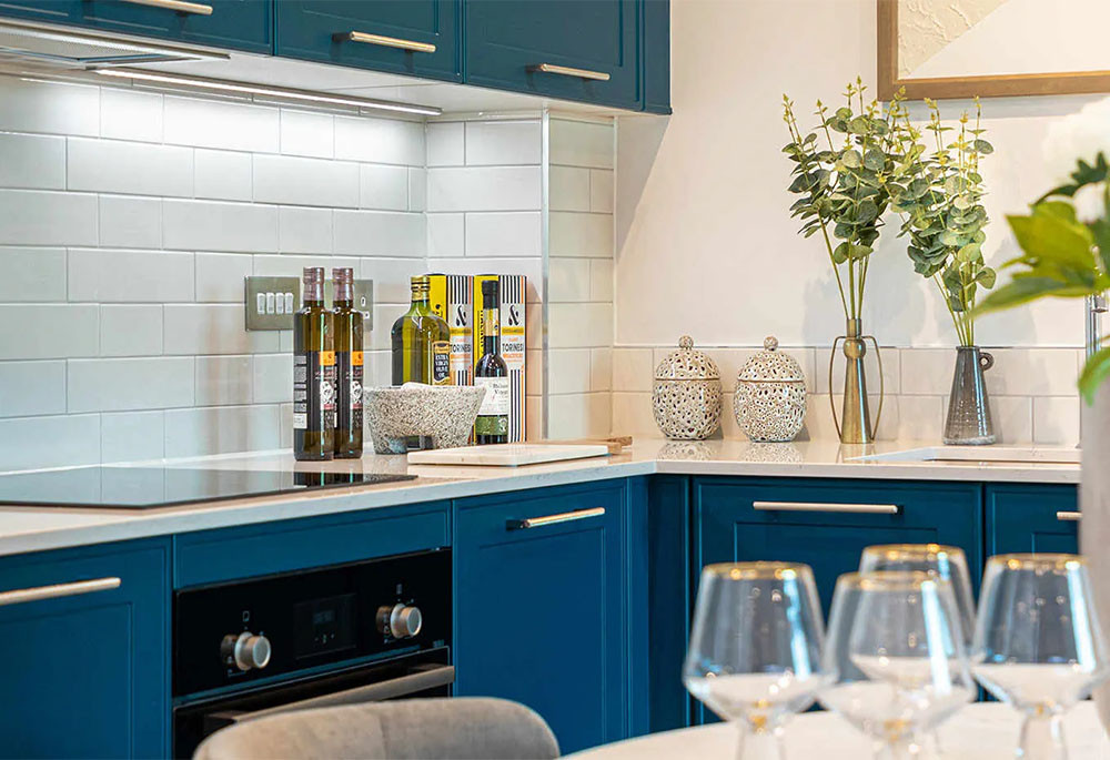 Kitchen view of Huntley Wharf Reading Image 3