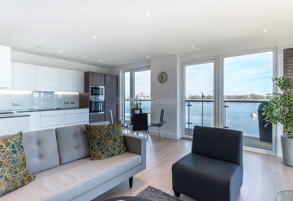 Reception view of Kidbrooke Village Image 1
