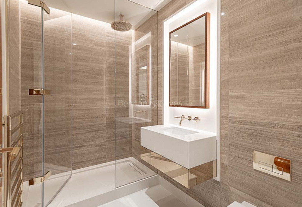 Bathroom view of Lancer Square Image 3