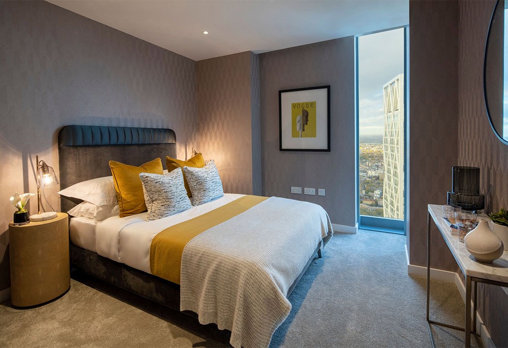 Bedroom view of Landmark Pinnacle Image 1