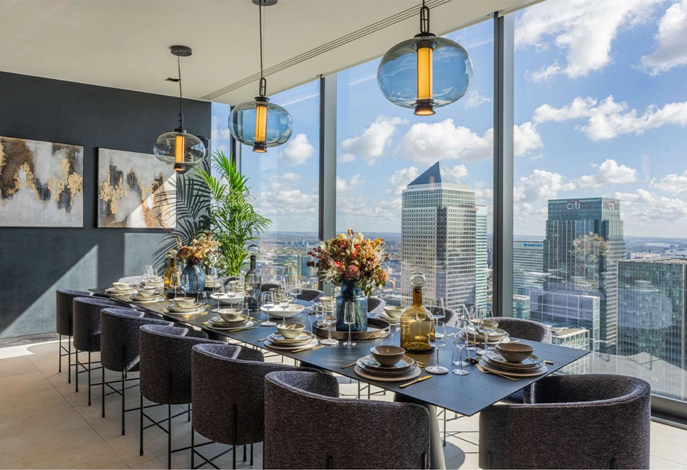 Reception view of Landmark Pinnacle Image 3