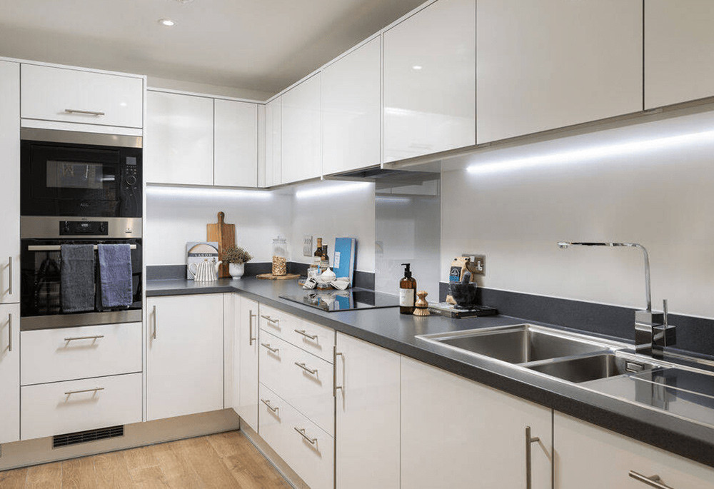 Kitchen view of Legacy Wharf Image 1