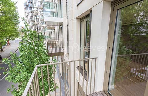 London Dock amenities images 2