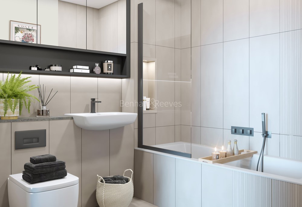 Bathroom view of London Square Greenwich Image 1