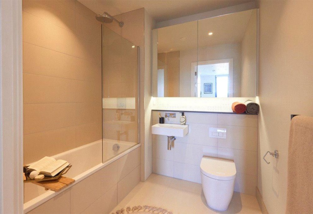 Bathroom view of MeadowSide Image 1