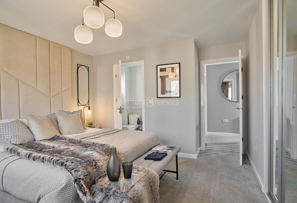 Bedroom view of Morton Park Image 2