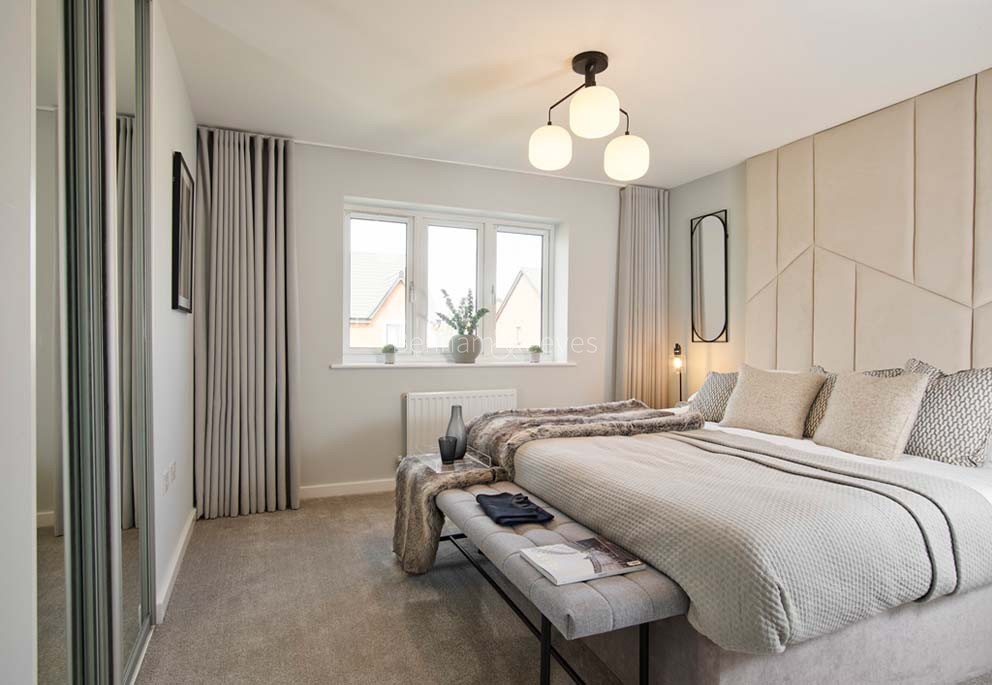 Bedroom view of Morton Park Image 1