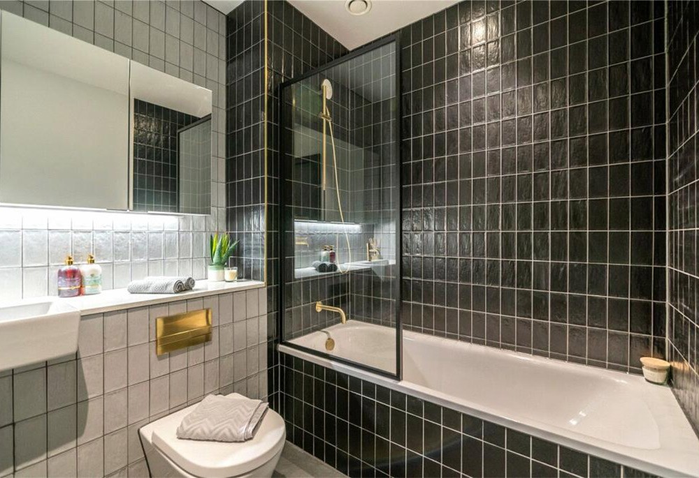 Bathroom view of New Cross Central Image 2