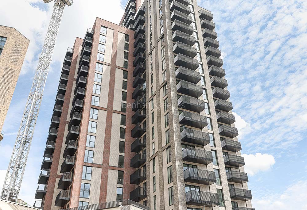 Exterior view of No.10 Watkin Road Image 2