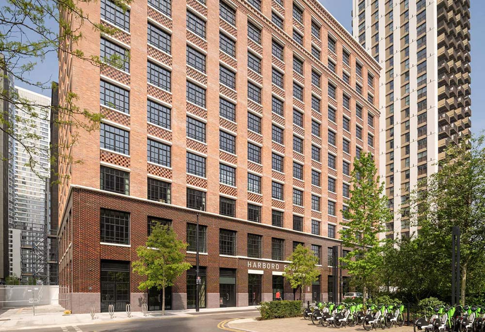 Exterior view of No. 8 Harbord Square Image 3