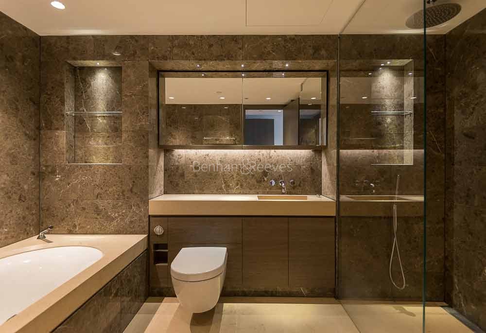 Bathroom view of One Blackfriars Image 1