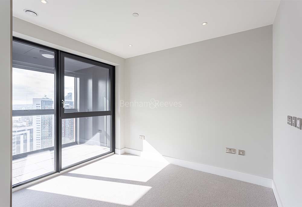 Bedroom view of Orchard Wharf Image 1