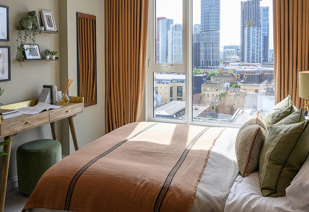 Bedroom view of Oval Village Image 2