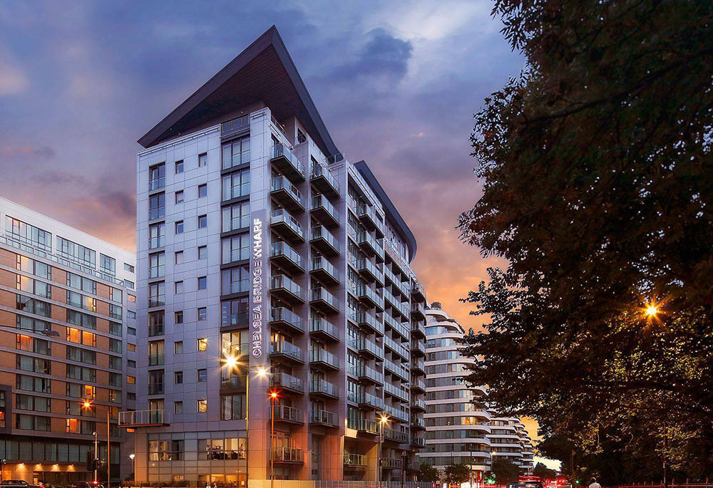 Exterior view of Parkside Collection Image 3
