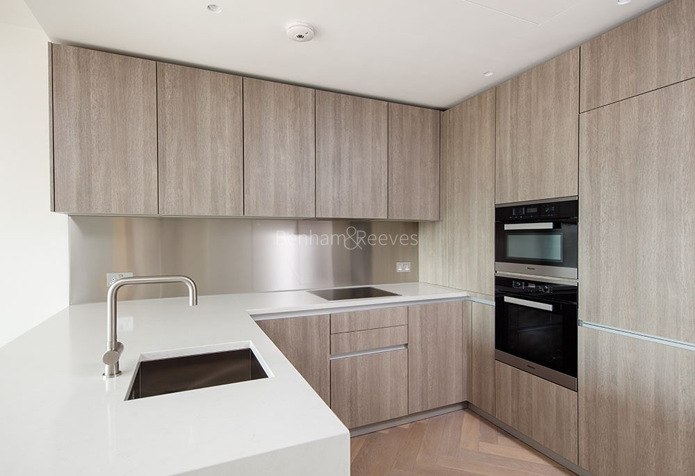 Kitchen view of Principal Tower Image 1