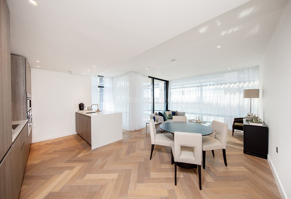 Reception view of Principal Tower Image 6
