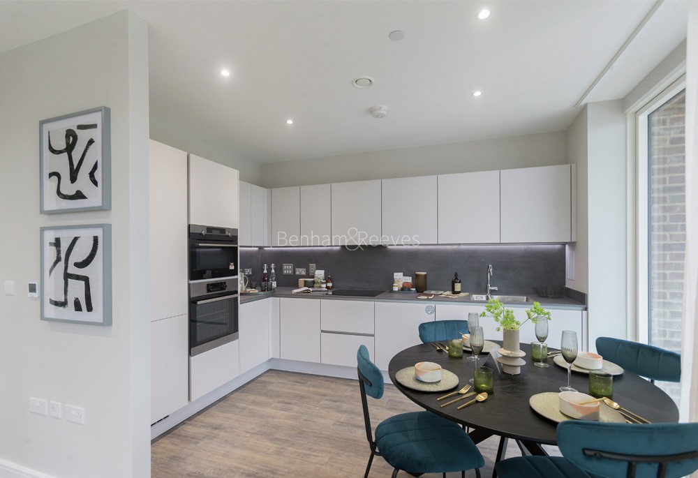 Kitchen view of Quartet Image 1