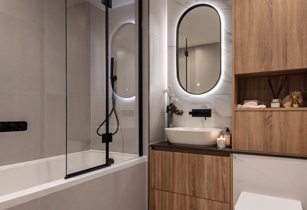 Bathroom view of Queens Cross Image 1