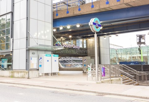Exterior view of South Quay Plaza Image 5
