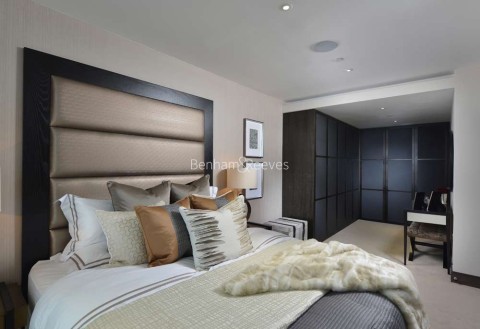 Bedroom view of Sovereign Court Image 1