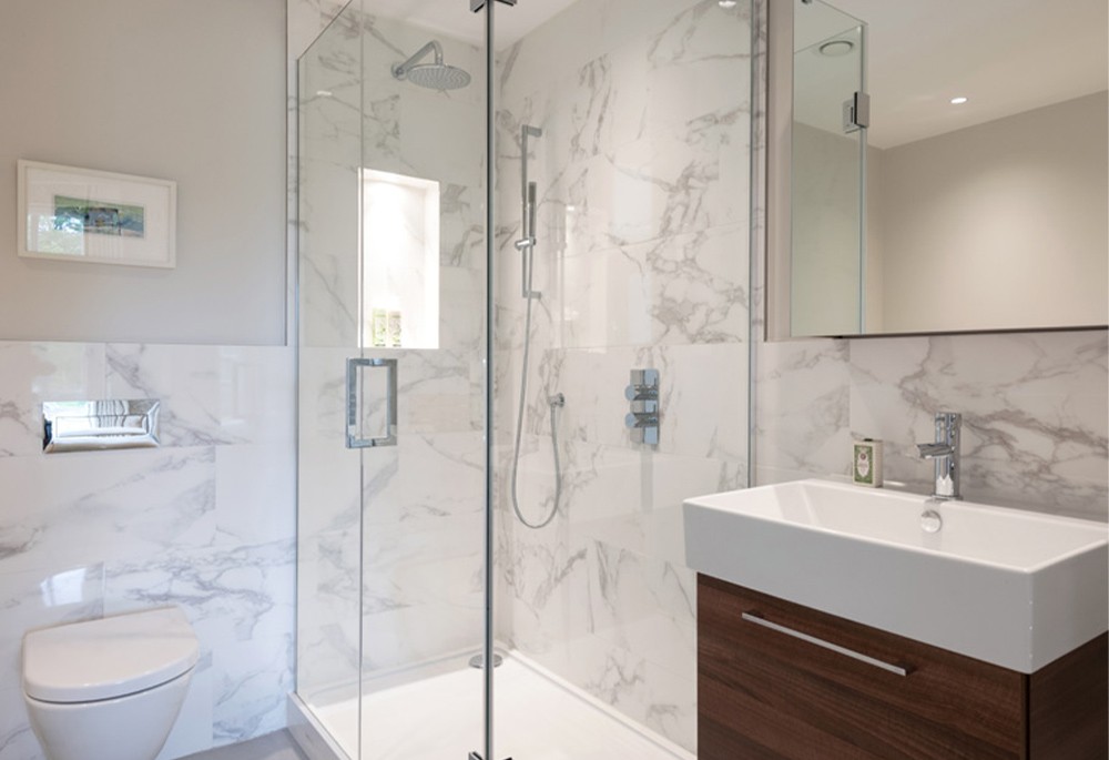 Bathroom view of Teddington Riverside Image 1