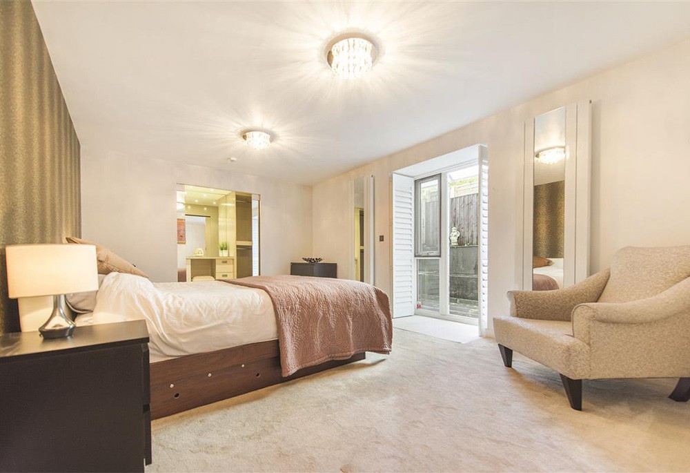 Bedroom view of The Avenue Image 4
