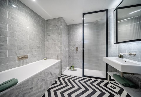 Bathroom view of Wardian Image 1