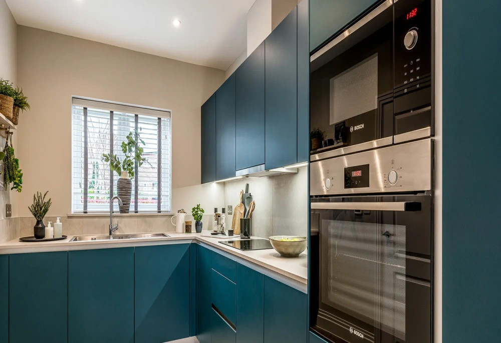 Kitchen view of Waters Reach Image 1