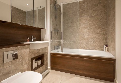 Bathroom view of Westgate House Image 1