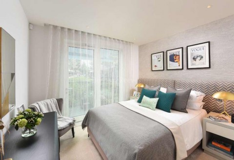 Bedroom view of White City Living Image 1
